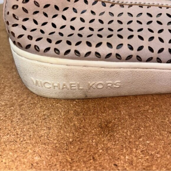 Michael Kors Women's 9.5 Beige Taupe Tan Perforated Slip-On Shoes Casual Summer - Picture 5 of 12